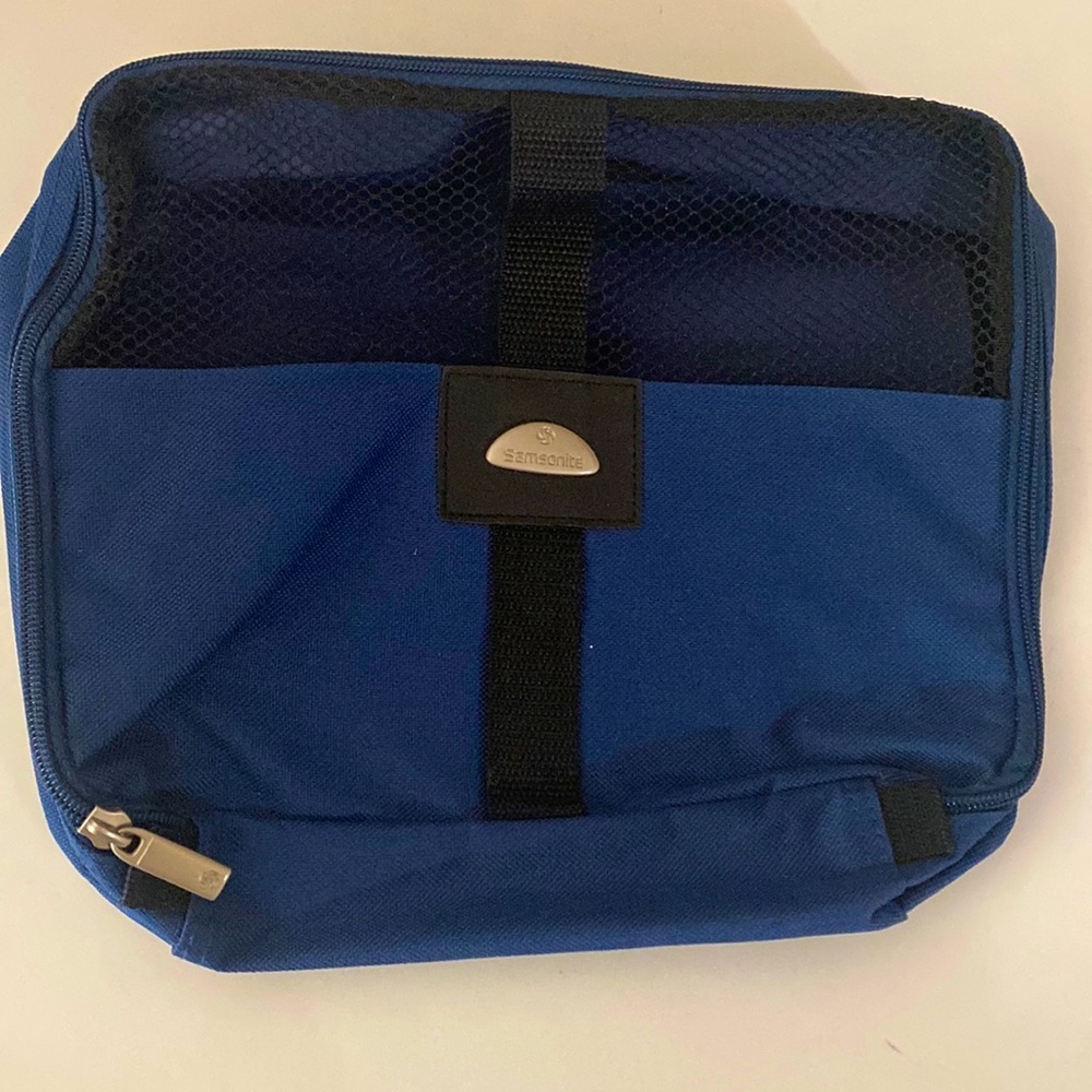 Samsonite navy travel bag